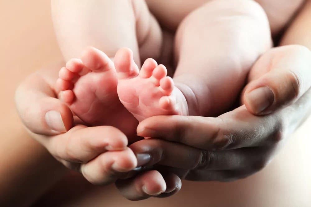 За рождение ребенка в Казахстане предложили платить по 4,2 млн. тенге