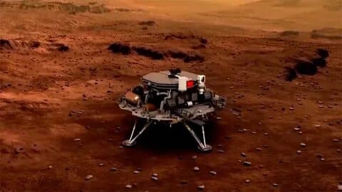 Китайский марсоход "Чжужун" в субботу успешно совершил посадку на Марс