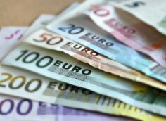В ЕАЭС отменили пошлину для онлайн-покупок до 1 тыс. евро