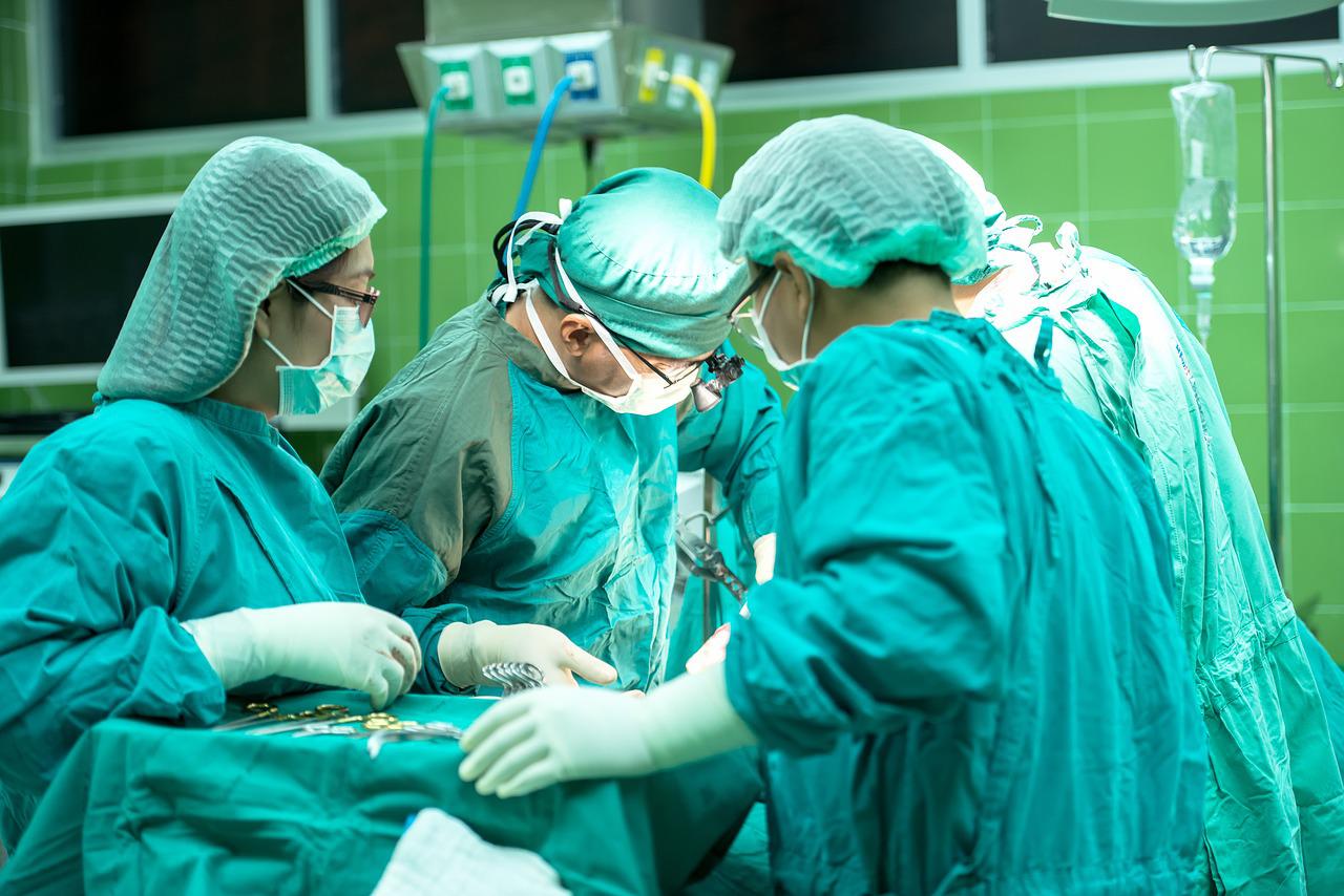Казахстанские врачи будут зарабатывать больше 500 000 тенге
