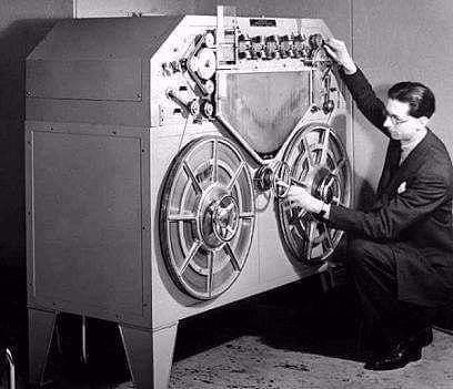 Катушечный магнитофон 1935 года