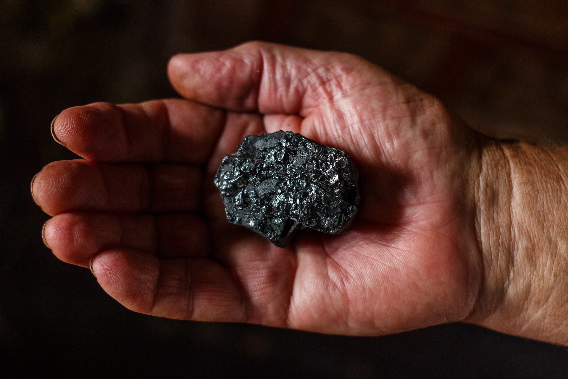 ЧП в Шахтинске: работа 8 шахт «Арселор Миттал Темиртау» приостановлена на сутки
